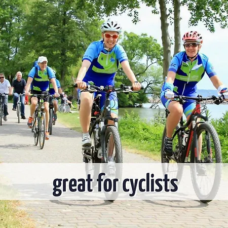 Wiesengeflüster W3 - Mit Fasssauna Und Garten, 300 M Zur Müritz Röbel