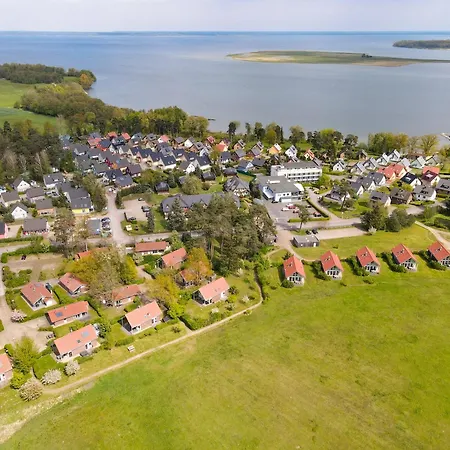 Holiday home Wiesengefluester W3 - Mit Fasssauna Und Garten, 300 M Zur Mueritz
