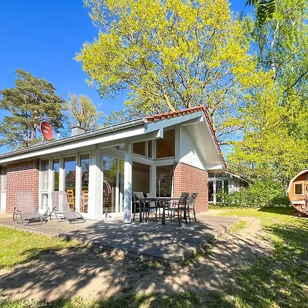 Wiesengefluester W3 - Mit Fasssauna Und Garten, 300 M Zur Mueritz *