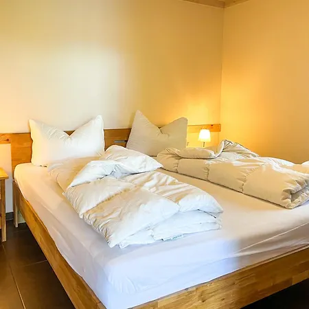 Casa vacanze Wiesengefluester W3 - Mit Fasssauna Und Garten, 300 M Zur Mueritz Röbel