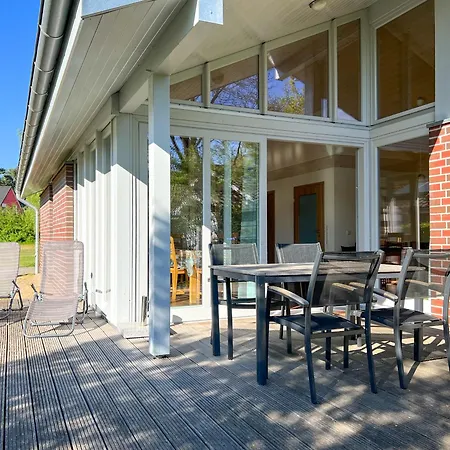 Wiesengeflüster W3 - Mit Fasssauna Und Garten, 300 M Zur Müritz Röbel