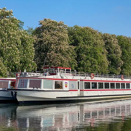 Wiesengefluester W3 - Mit Fasssauna Und Garten, 300 M Zur Mueritz Casa vacanze Röbel