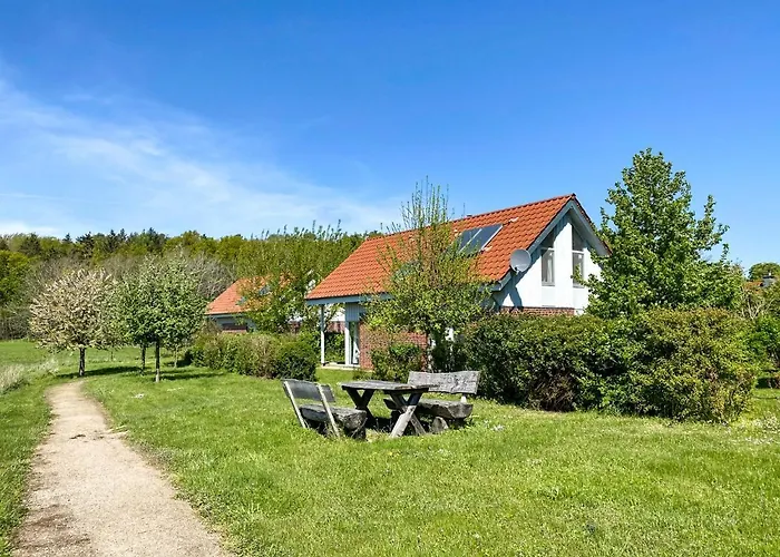 Wiesengeflüster W3 - Mit Fasssauna Und Garten, 300 M Zur Müritz Ferienhaus