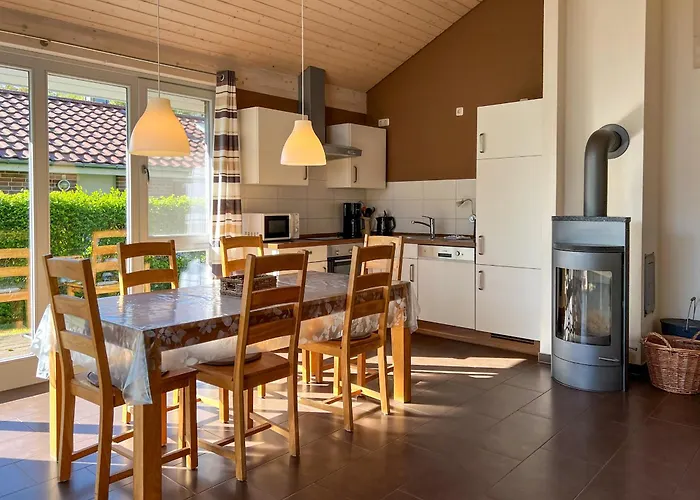 Ferienhaus Wiesengeflüster W3 - Mit Fasssauna Und Garten, 300 M Zur Müritz