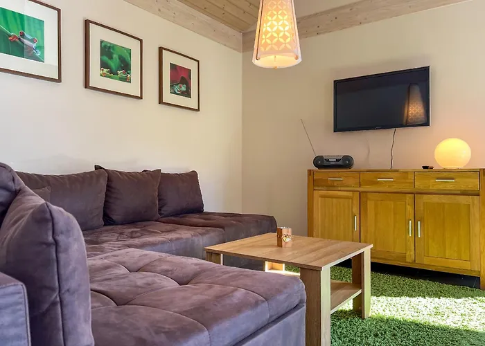 Ferienhaus Wiesengeflüster W3 - Mit Fasssauna Und Garten, 300 M Zur Müritz *